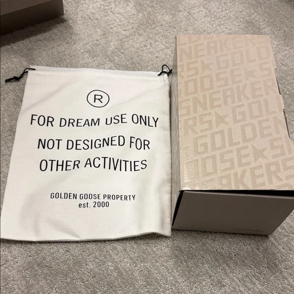 Golden Goose HI STAR with White and Black star sneakers - Picture 9 of 13